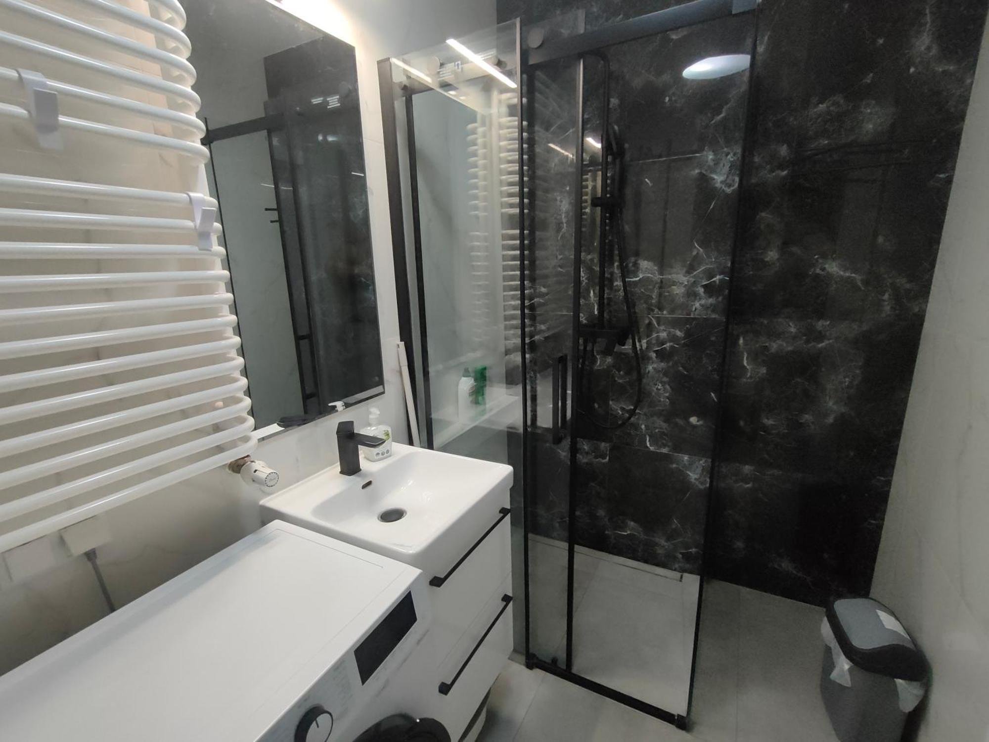 With Free Underground Parking - Mogilska Tauron Arena Homestay *